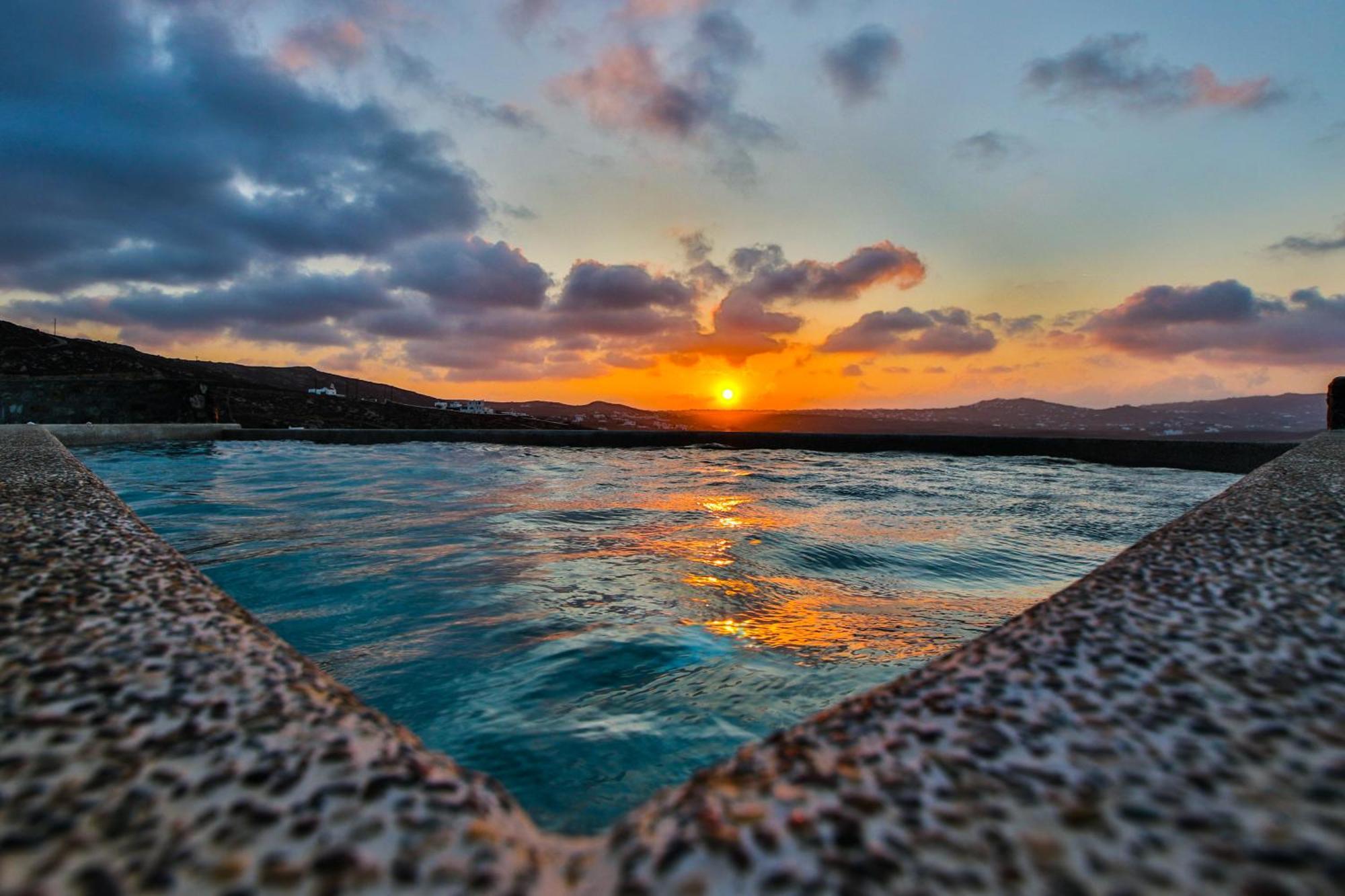 Pool Near Alemagou Ftelia (Mykonos)