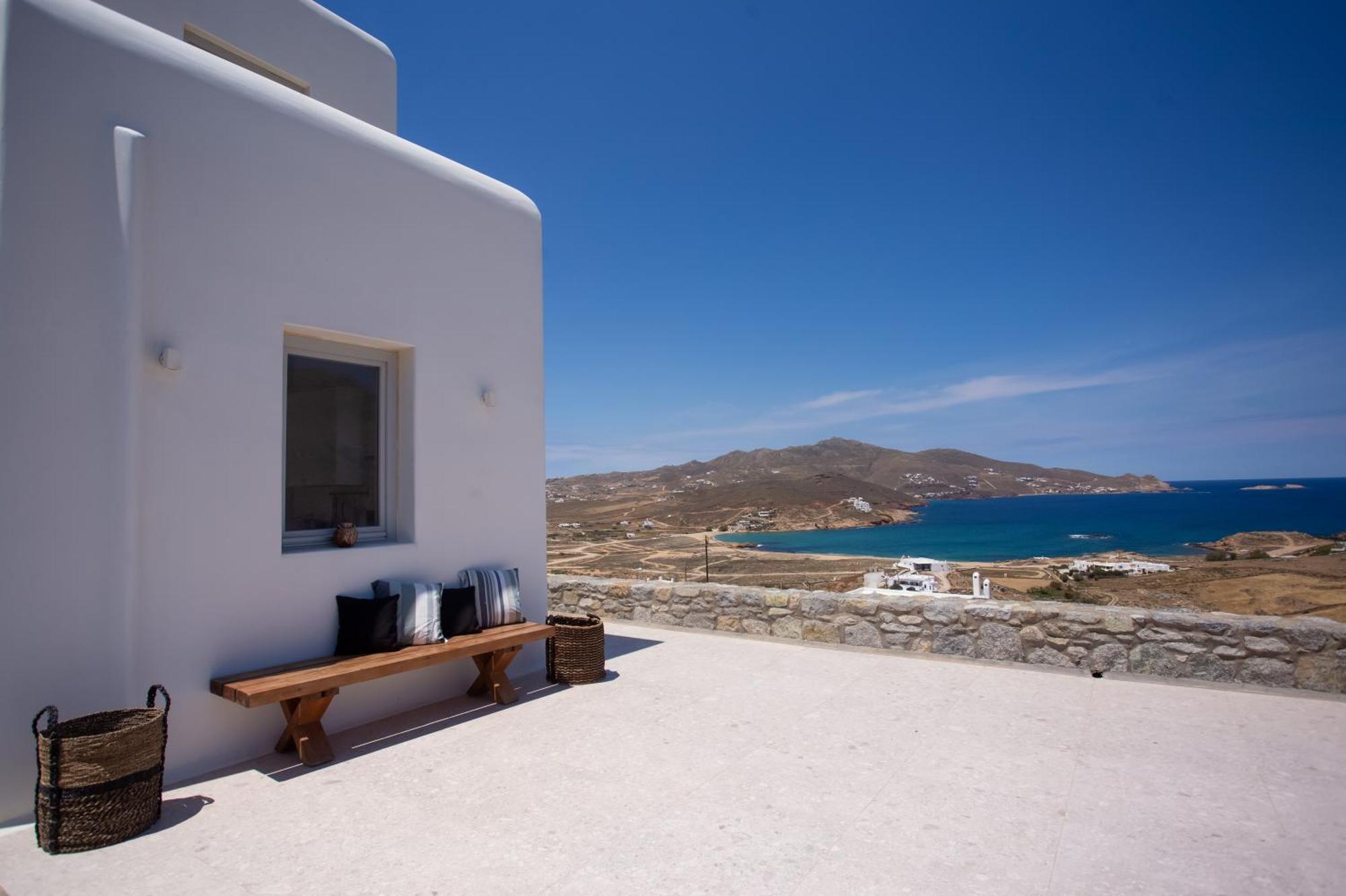 Pool Near Alemagou Ftelia (Mykonos)