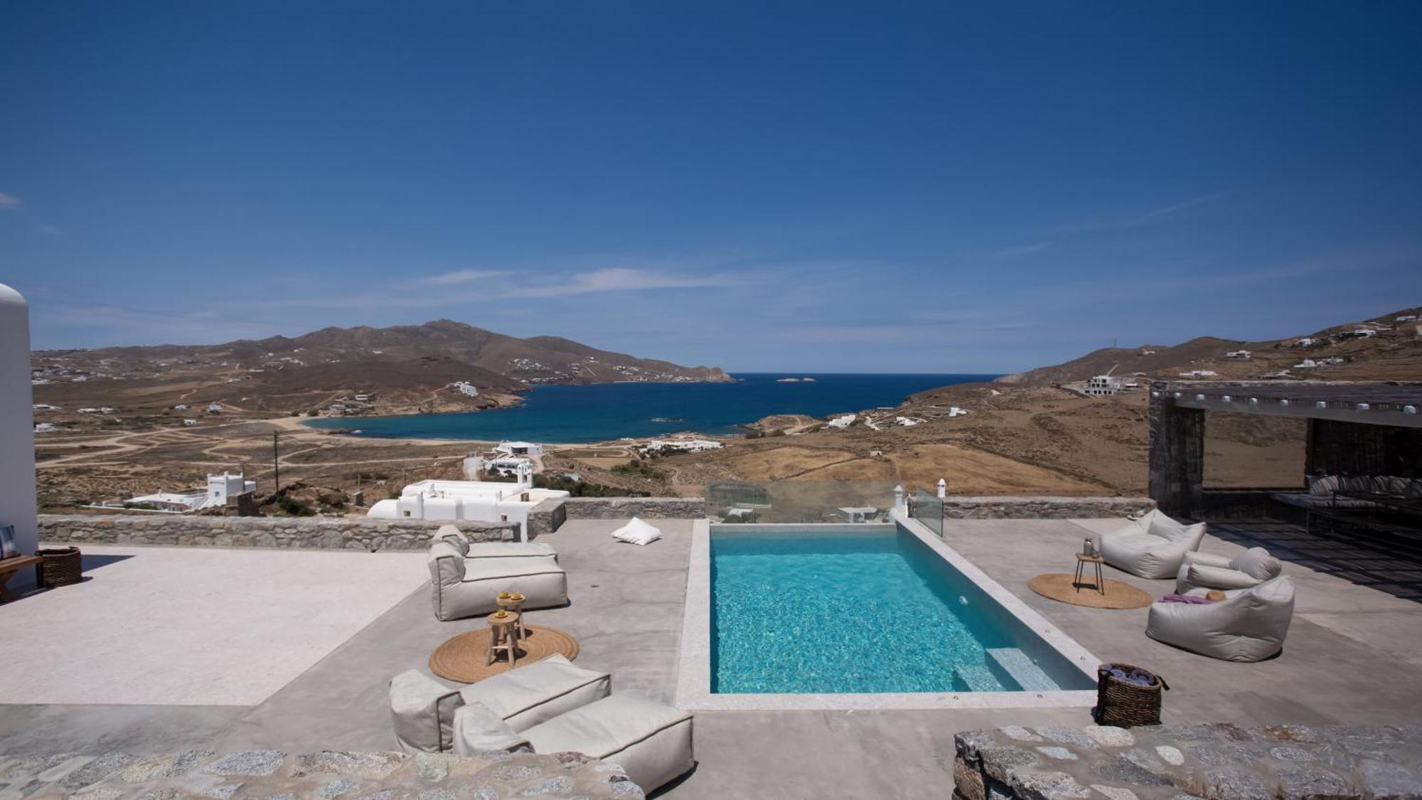 Pool Near Alemagou Villa Ftelia (Mykonos)