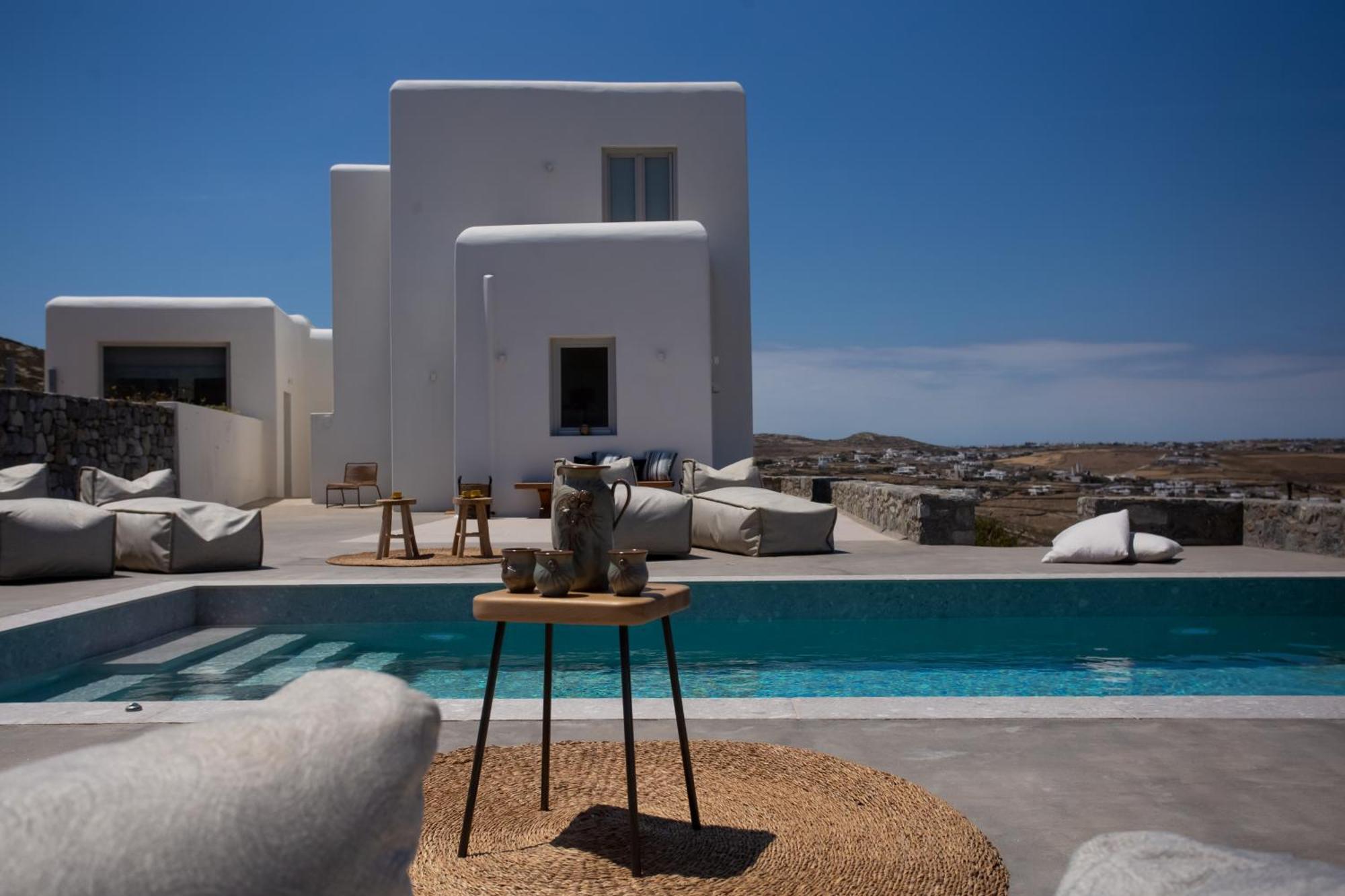 Pool Near Alemagou Ftelia (Mykonos)
