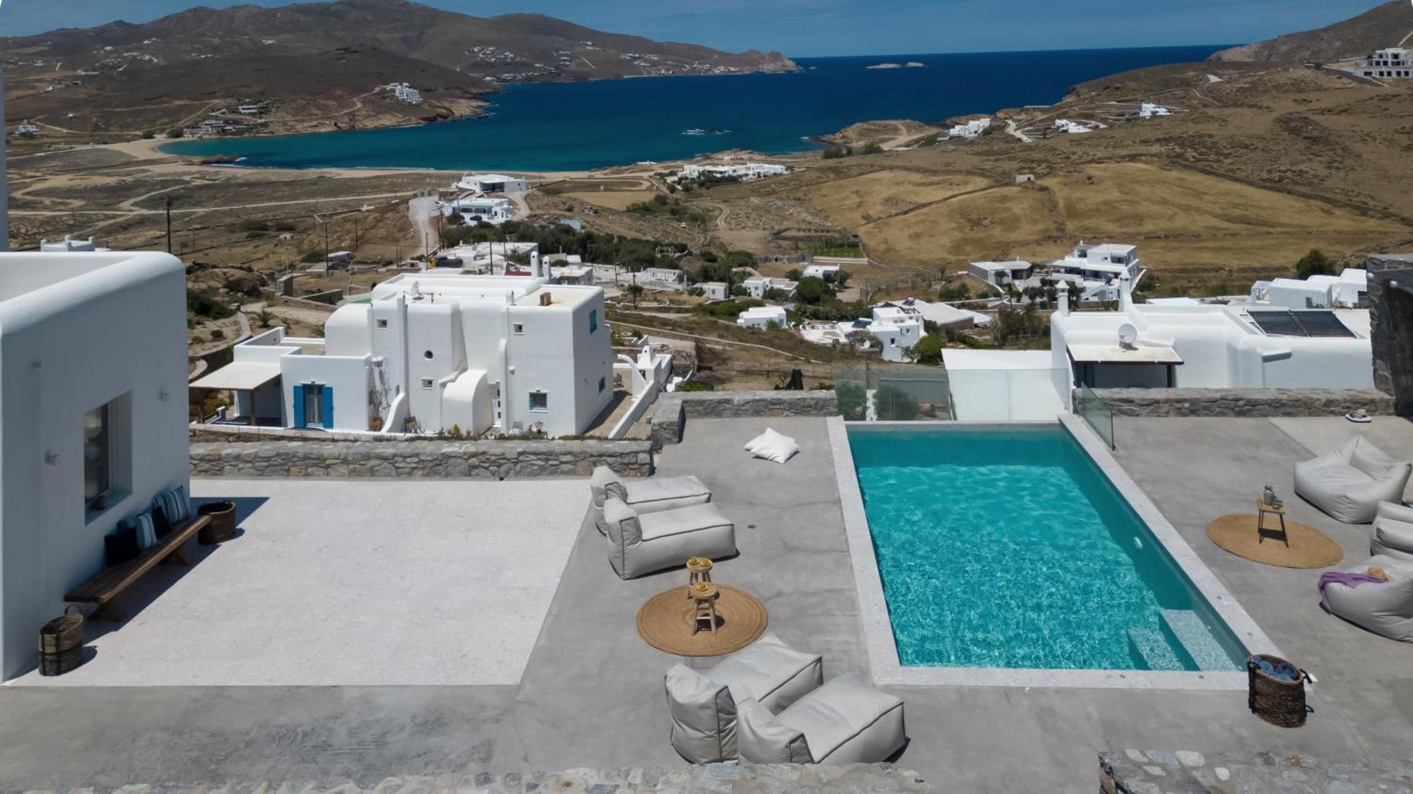 Villa Pool Near Alemagou
