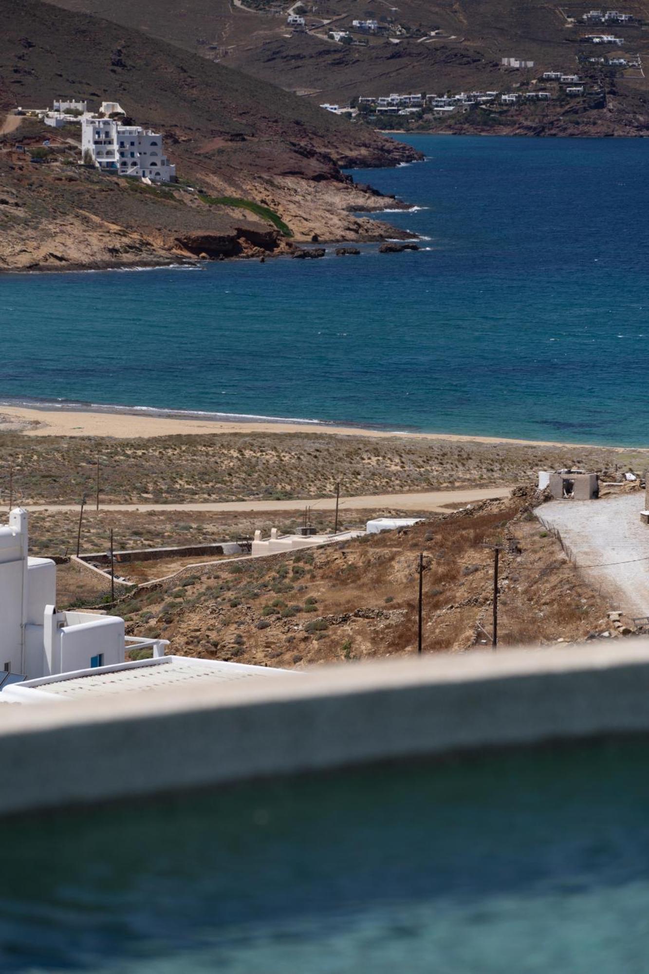 Pool Near Alemagou * Ftelia (Mykonos)